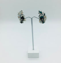Load image into Gallery viewer, BSK 1950’s Clip on earrings
