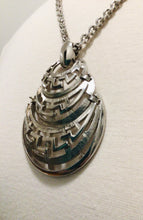 Load image into Gallery viewer, Barca necklace
