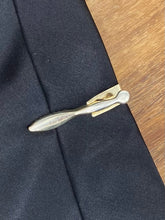 Load image into Gallery viewer, 1960s Tiger’s Eye Tie Clip
